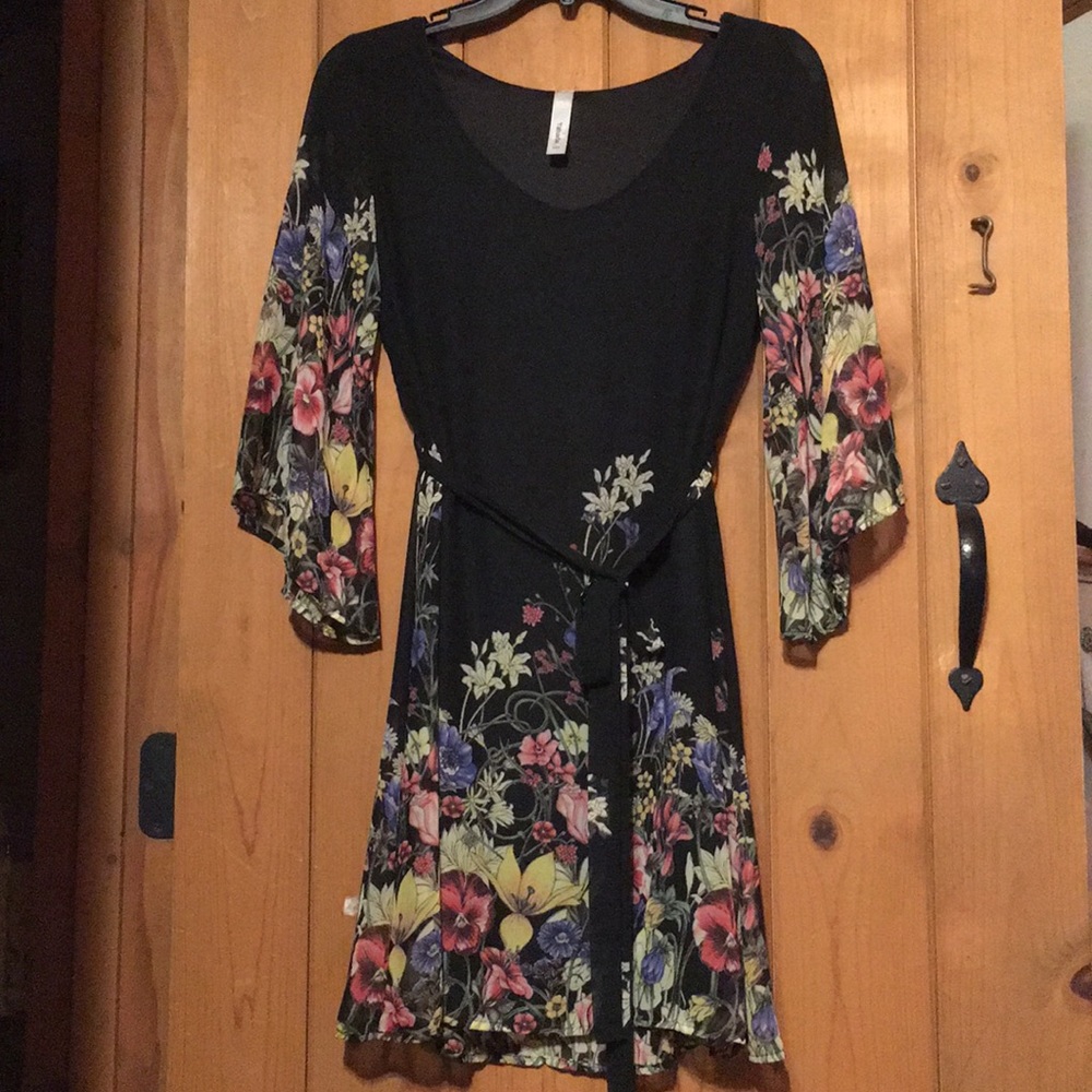 NWOT Yahada Floral dress